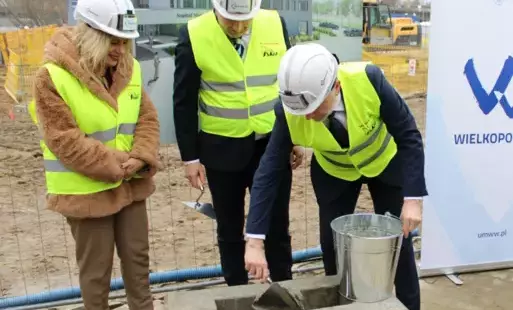 Zdjęcie do Wmurowanie kamienia węgielnego pod budowę nowego SORu 